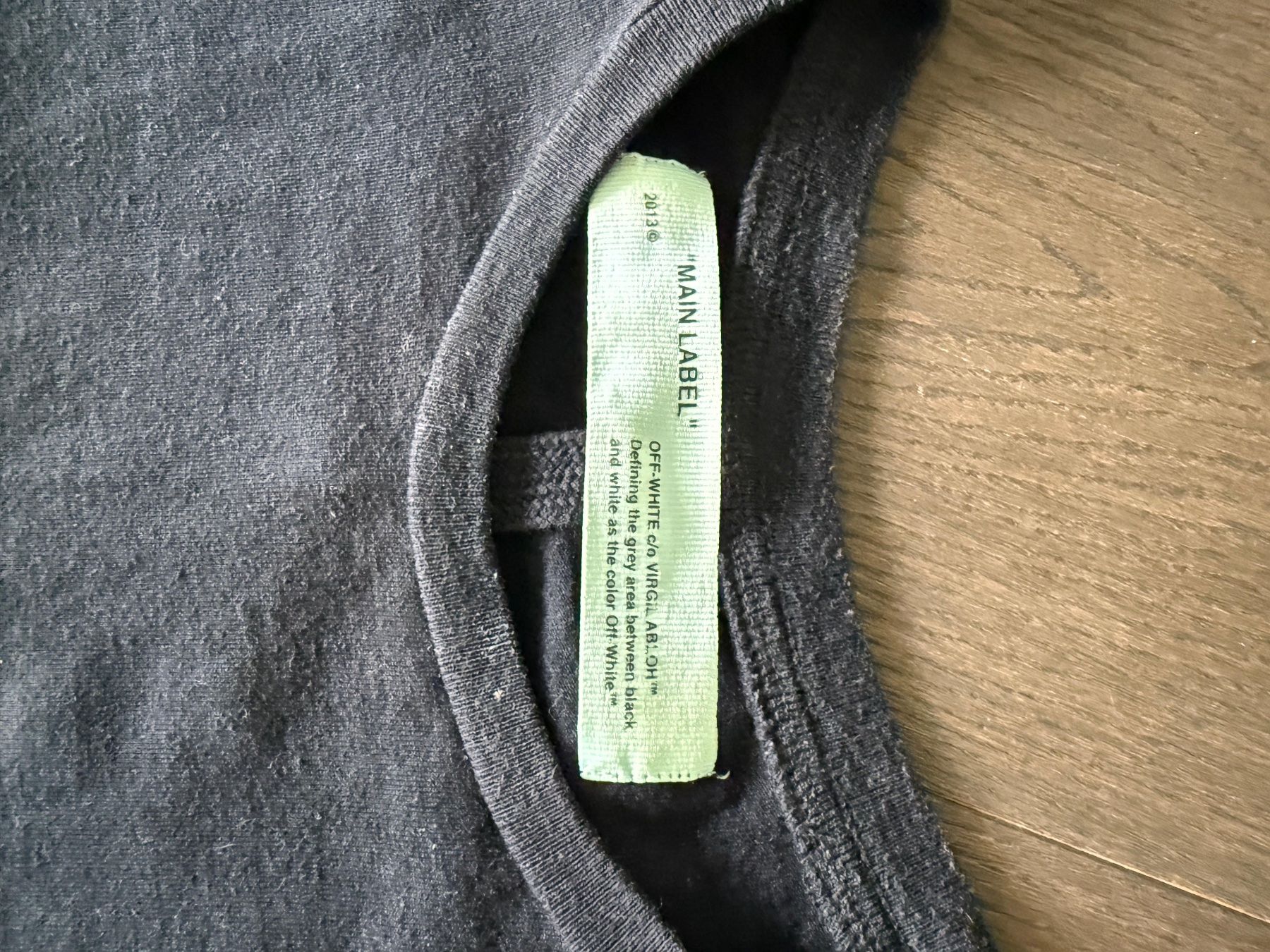 Off-White T-shirt: Off-White T-Shirt – Usato da Zollikerberg venduto da Zermatt69 1