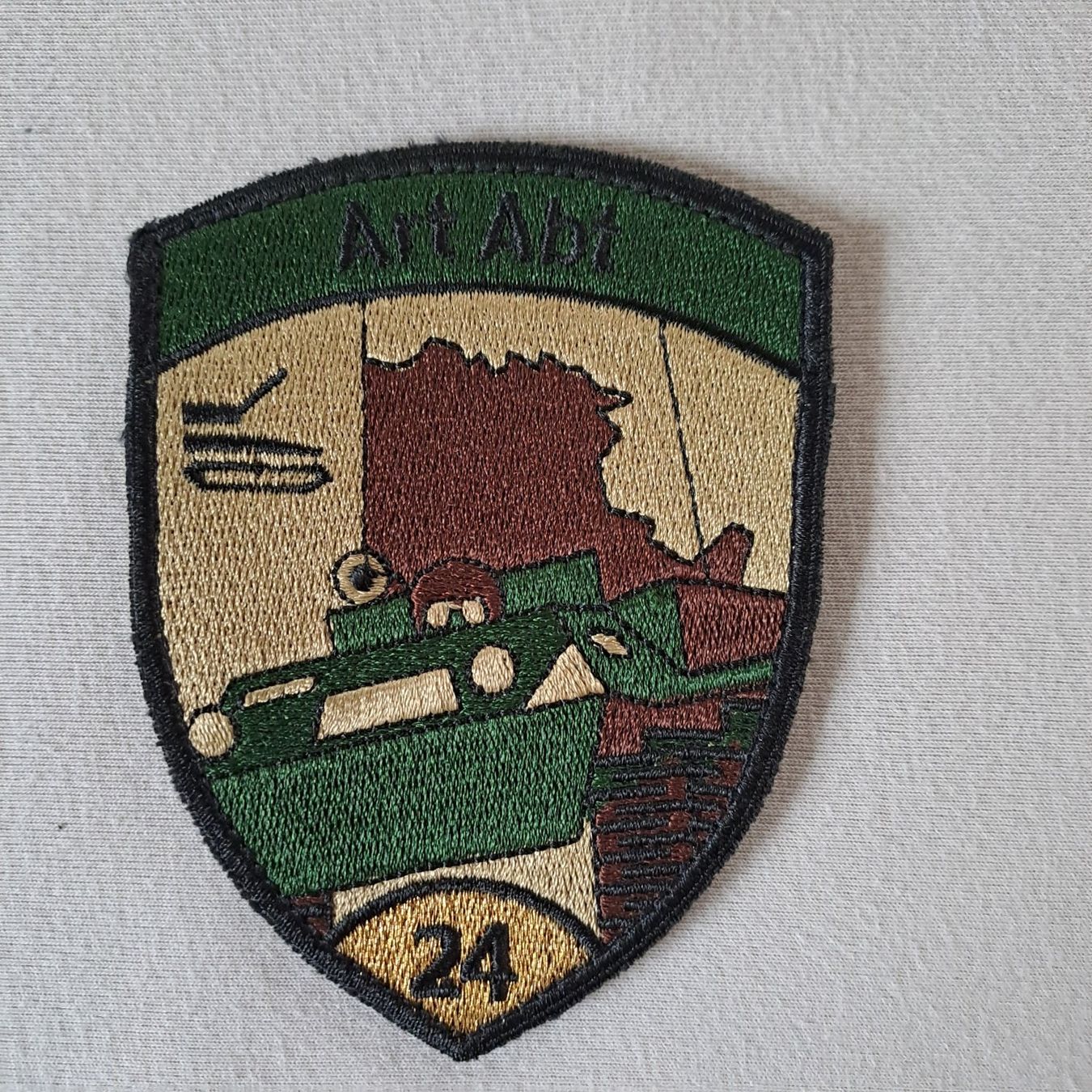 Schweizer Armee Placchette & Badge: Art Abt 24 Stab – Nuovo (secondo la descrizione) da Gipf-Oberfrick venduto da Mig_29