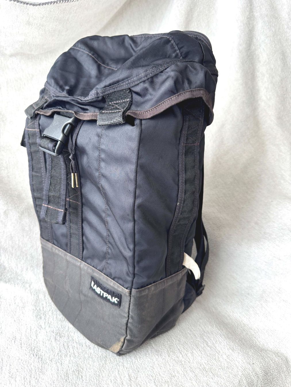 Eastpak Zaini: cooler Eastpak Assault pack Rucksack Backpack np180.- – Usato da Zürich venduto da Malco0