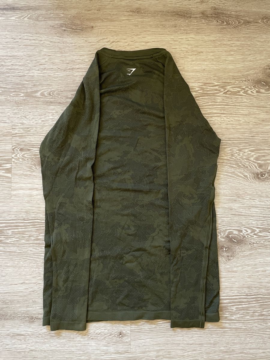 Pulls & Sweat-shirts: Gymshark pull-over size S – Neuf (Voir description) à Flanthey par Etienne.rey 1