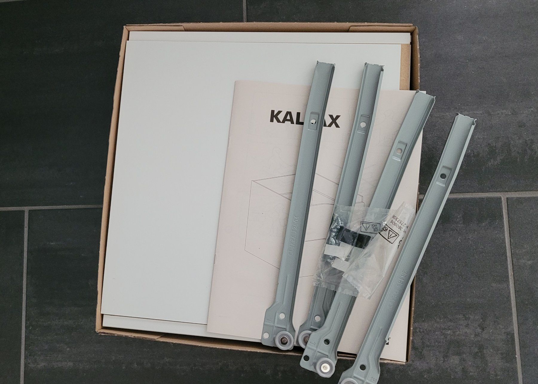Ikea Scaffali: KALLAX  Schubladen, wellenförmig – Nuovo (secondo la descrizione) da Sins venduto da dsto 3