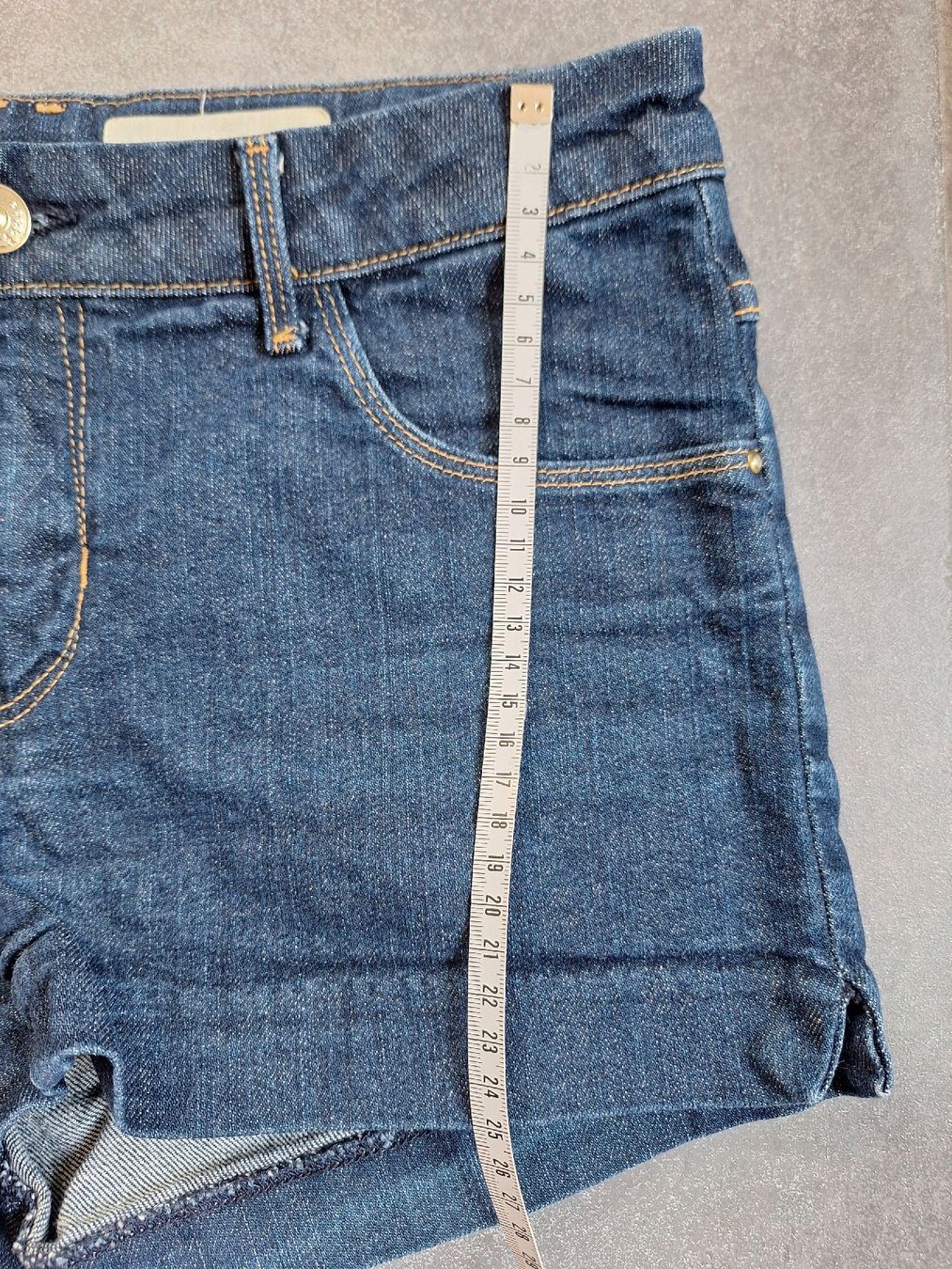 H&M Pantaloni: Shorts von H&M, Grösse 36 – Usato da St.Gallen venduto da dajo0809 2