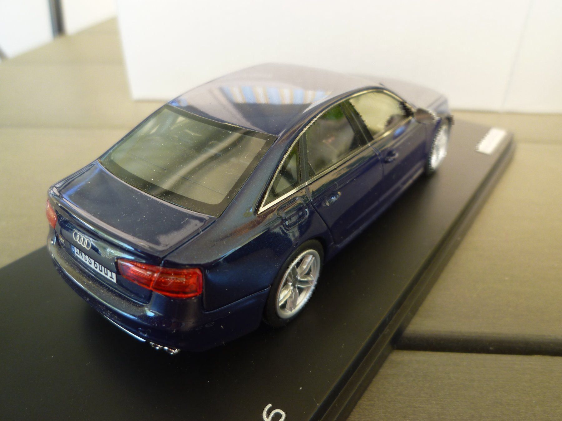 Audi Modellini d'auto: Audi S6 – Nuovo e nell'imballaggio originale da Flawil venduto da Imperiosud 2