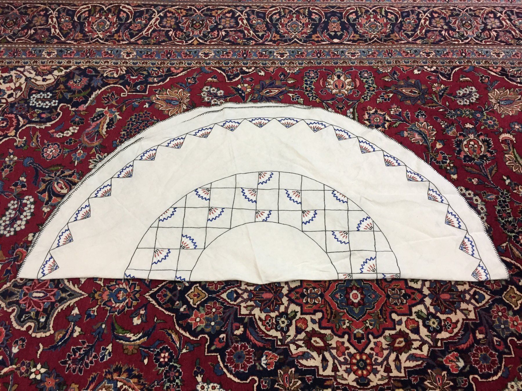 Coperte: Vintage Tischdecke Decke Handarbeit – Usato da Schaffhausen venduto da vintageville 8