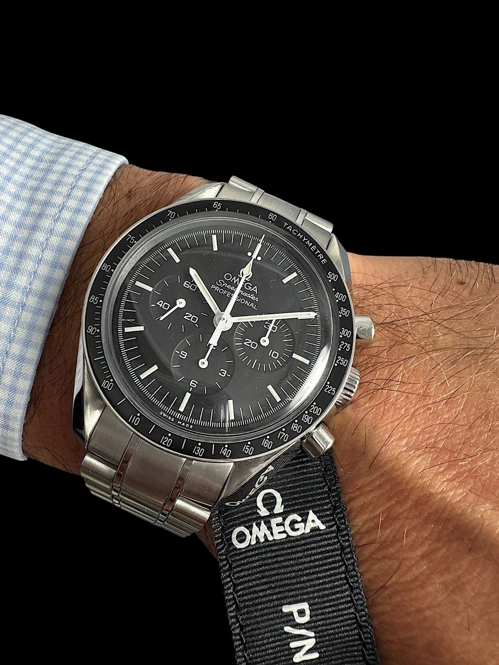 Omega Uhren: Omega Speedmaster Moon Automatic 42mm Fullset 2017 *U1332 – Gebraucht aus Zürich von GalerieInauen 5