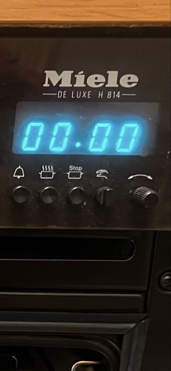 Miele Backöfen: Miele 55cm Backofen mit Glaskeramik – Gebraucht aus Trasadingen von Kaffee.mann 2