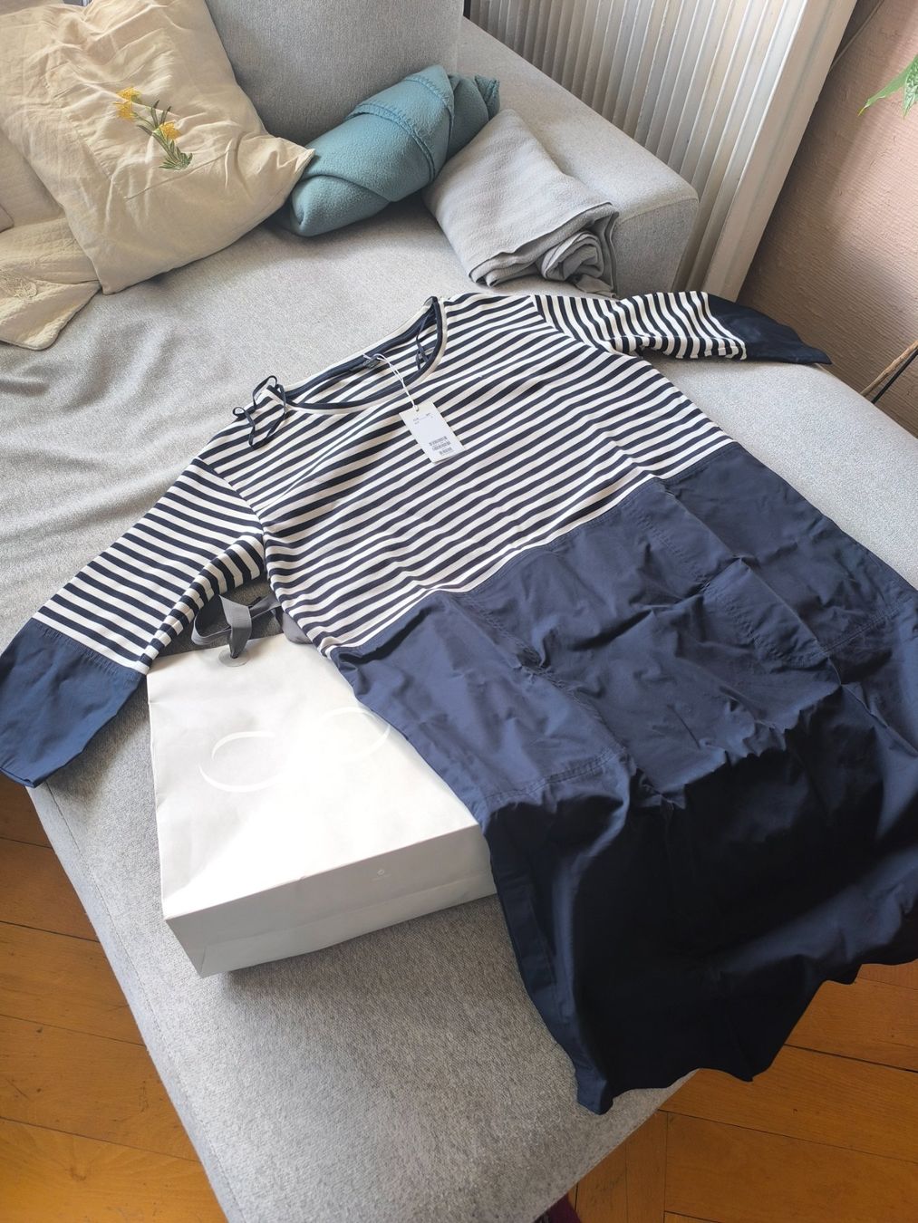 Cos Robes: Robe "Cos" neuve – Neuf avec emballage d'origine à Genève par jim_2t7h