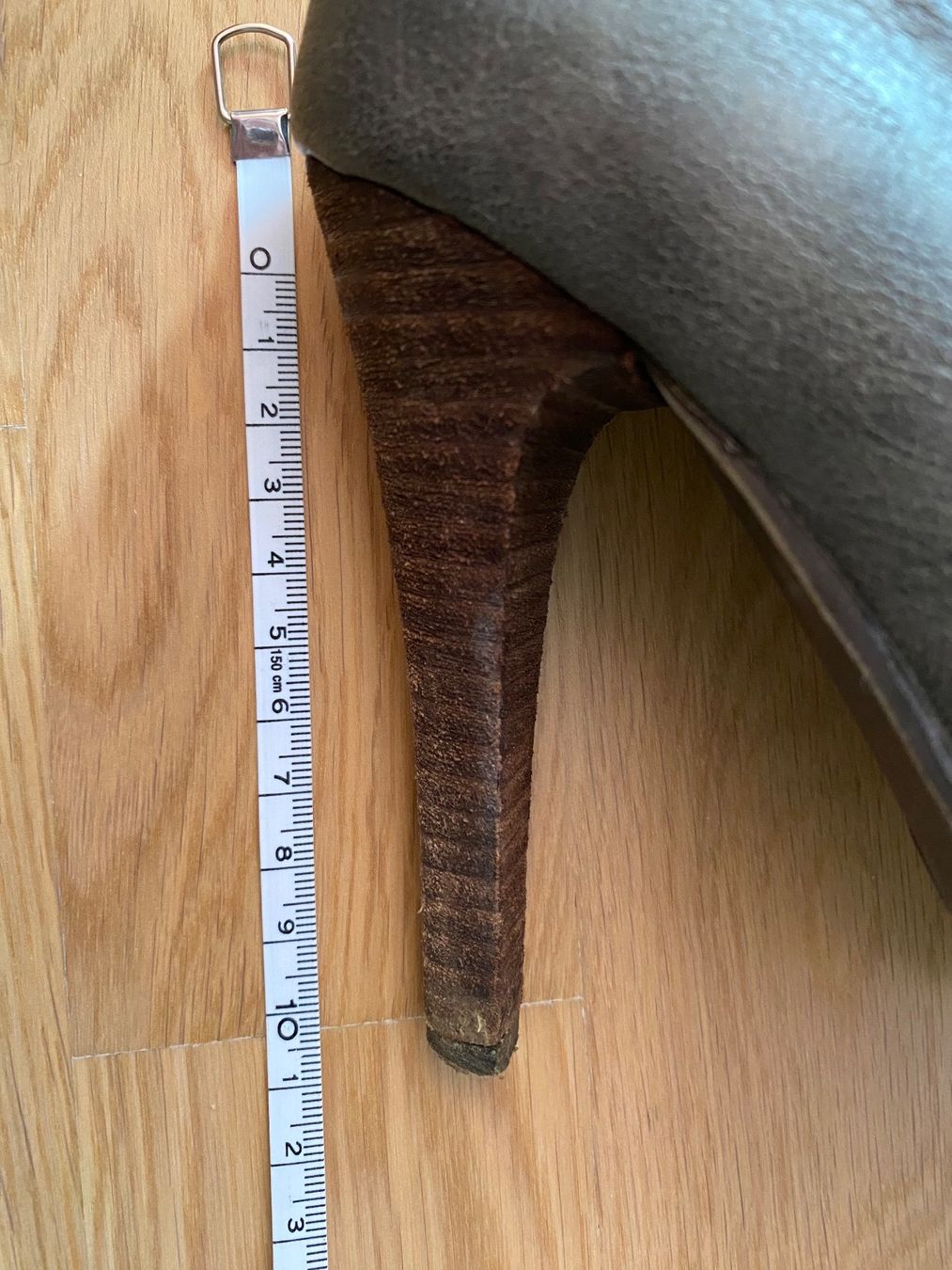 Scarpe da donna: Hauts talons compensés en cuir – Usato da Clarens venduto da OptitesJoliesChoses 6