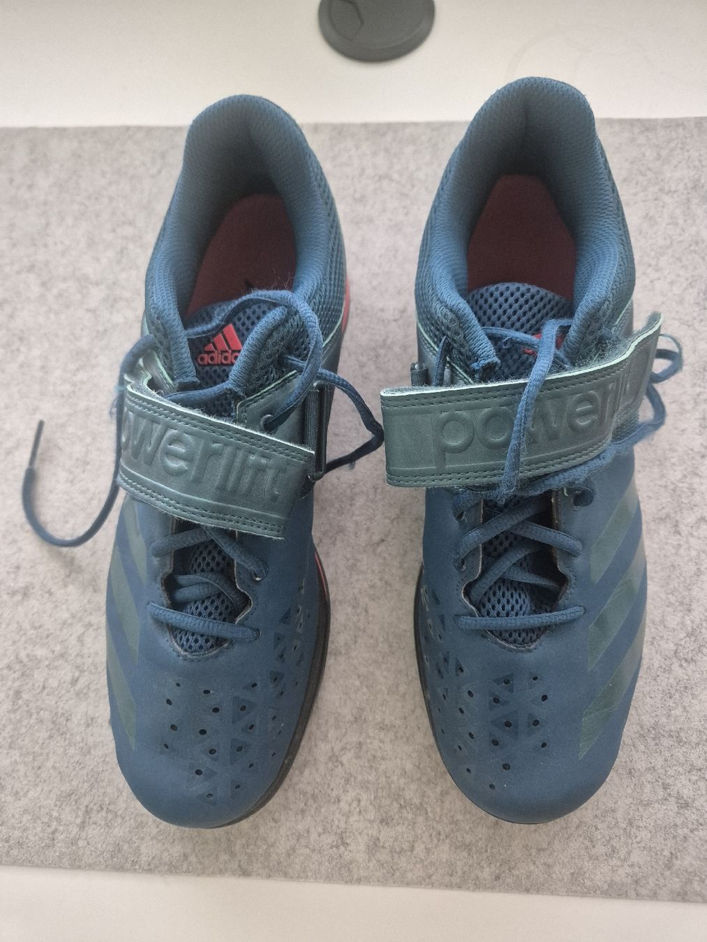 Adidas Scarpe da uomo: Adidas Powerlift Schuhe Grösse 44 – Usato da Moosseedorf venduto da bis_brb8