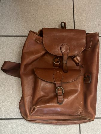Lederrucksack braun mit Kordelzug gebrauchter Zustand