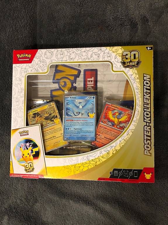 Sammelbilder & Trading cards: Pokémon 30 Jahre  – Neu und originalverpackt aus Menziken von Valentino79