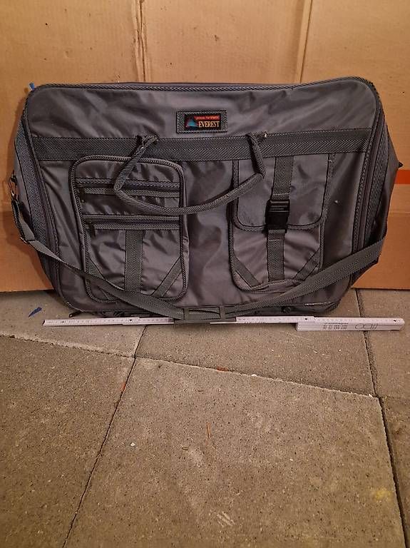 Valigie: Valise en tissu solide – Usato da Vufflens-la-Ville venduto da jea_6xps