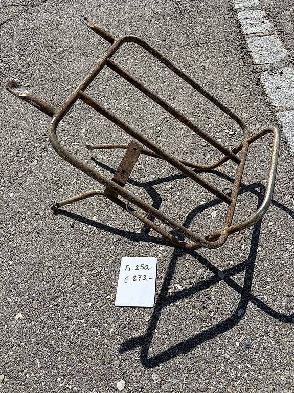 Topcase: Alter Gepäckträger für alte Vespa  – Gebraucht aus Mézières FR von Bourdon