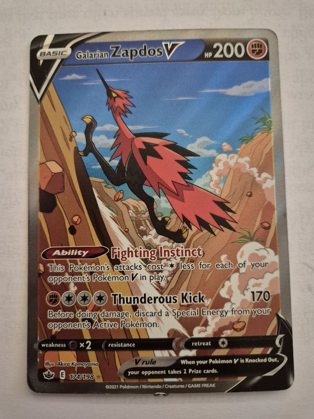 Karten: Galarian Zapdos V – Neu (gemäss Beschreibung) aus Maienfeld von Kruslee