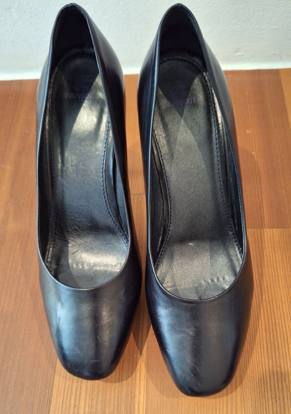 Navyboot Scarpe da donna: Navyboot Pumps Schwarz Gr. 38 – Nuovo (secondo la descrizione) da Meggen venduto da Scollection 1