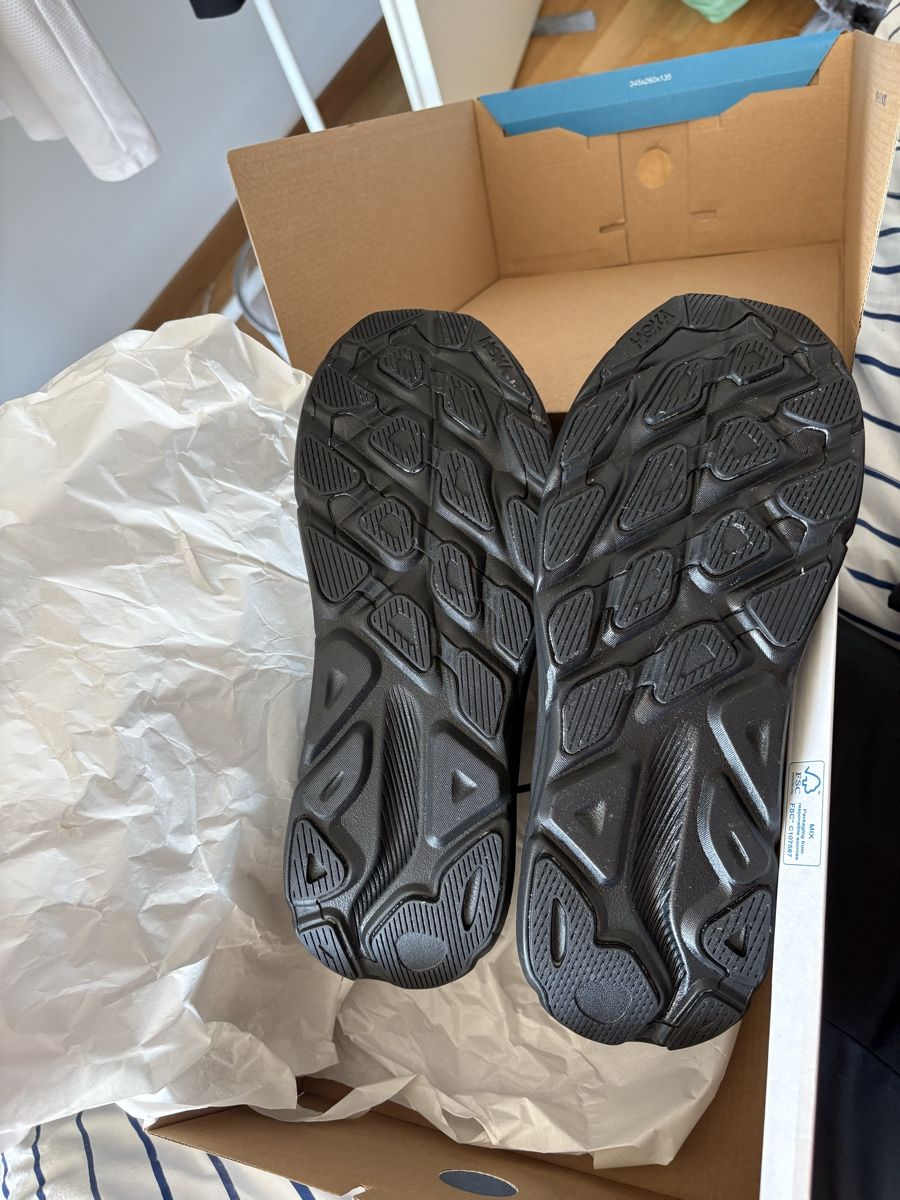 Chaussures hommes: Hoka running  – Neuf avec emballage d'origine à Le Grand-Saconnex par gas_x9hh 1