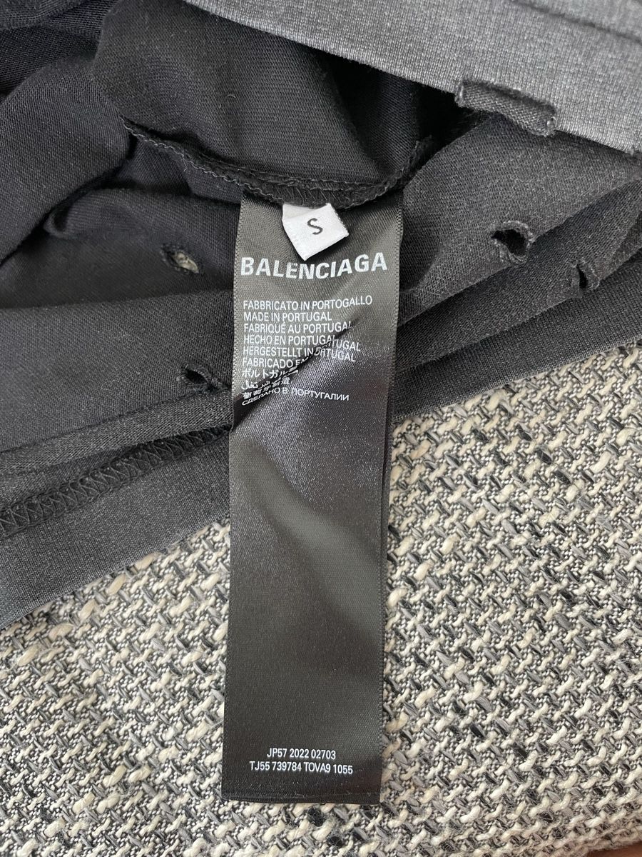 T-shirt: Balenciaga – Usato da Wattwil venduto da BL0NDA 2