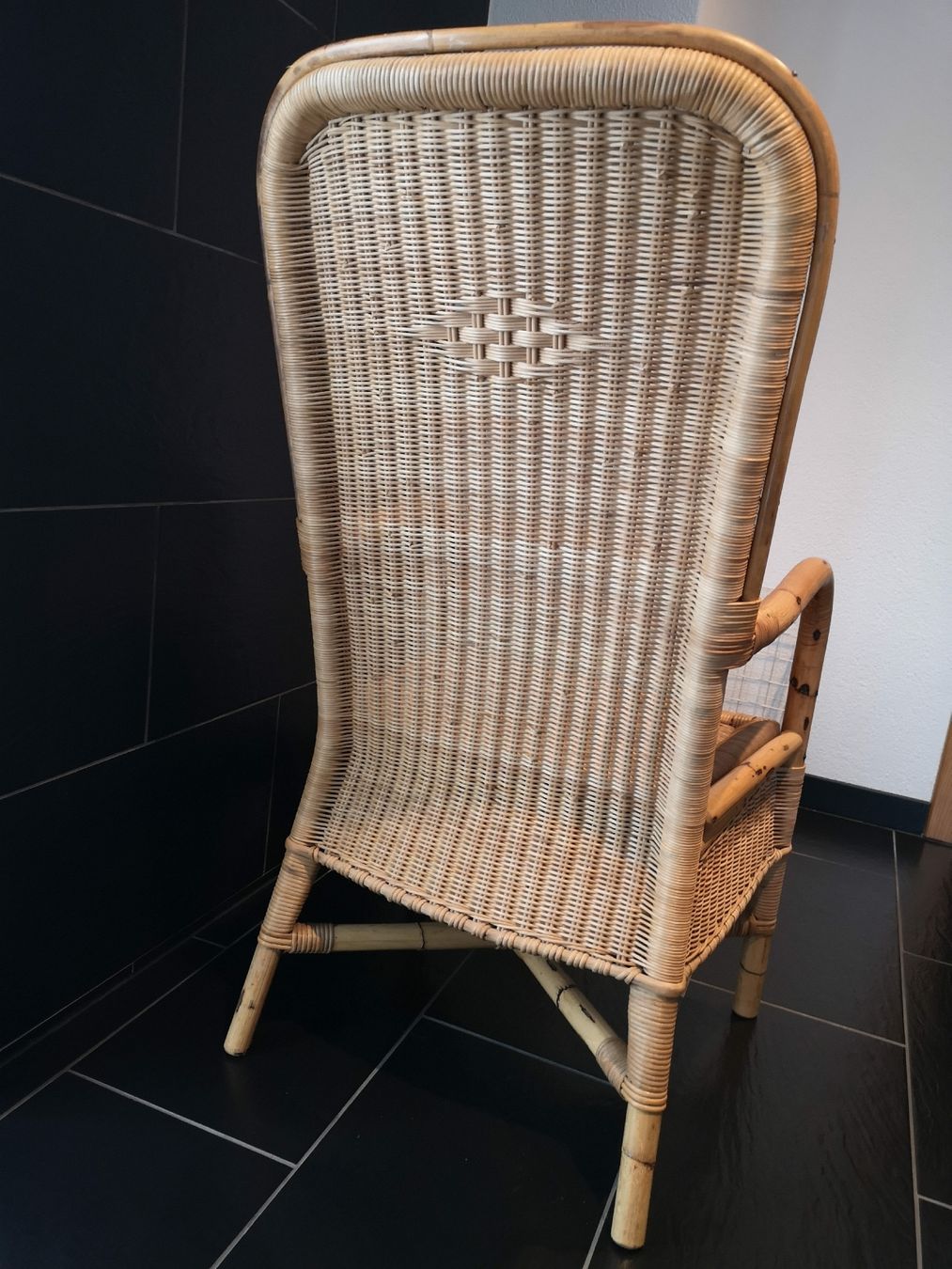 Stühle: Nachtstuhl Rattan Vintage – Gebraucht aus Berneck von Schlings 2