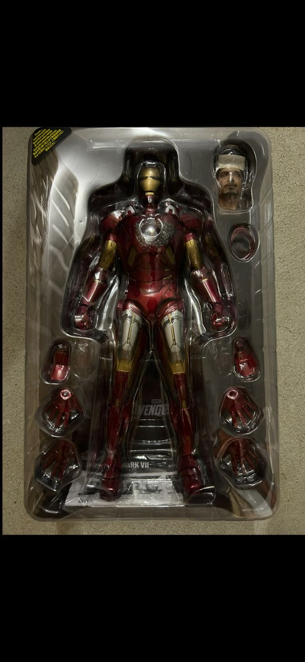 Hot Toys Figurines: Iron Man Mark VII Hot Toys – D'occasion à Rorschacherberg par fil_g9wg 1