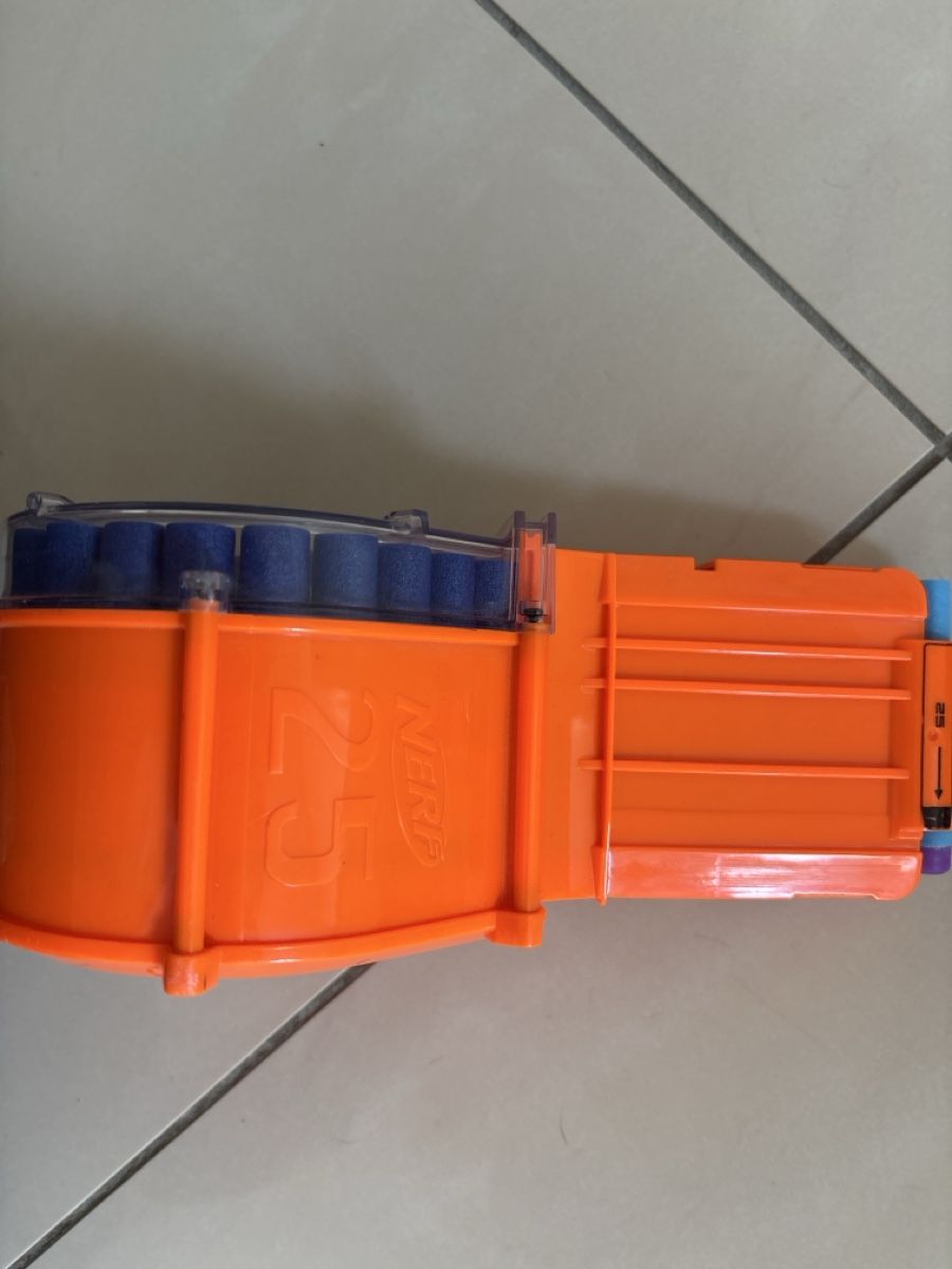 Nerf Jouets: Nerf Waffe elektrisch inklusive Munition und Batterien – Neuf (Voir description) à Zufikon par Farfallina2015 2