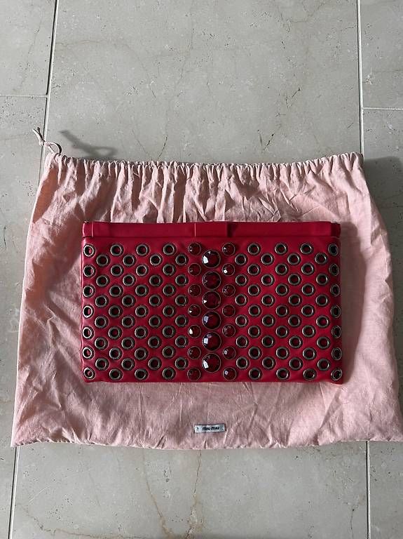 Miu Miu Borse da donna: Miu miu clutch – Nuovo (secondo la descrizione) da Viganello venduto da Paulinegis