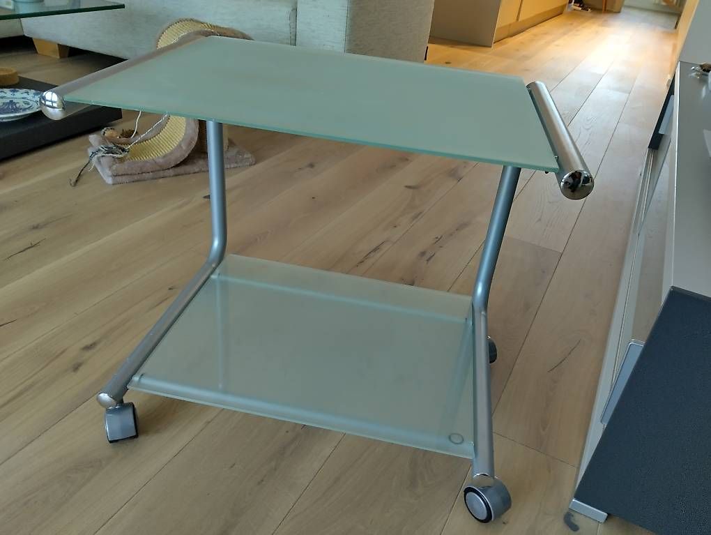 Tables: Druckerrtischli auf Rollen – D'occasion à Neu St. Johann par halfin