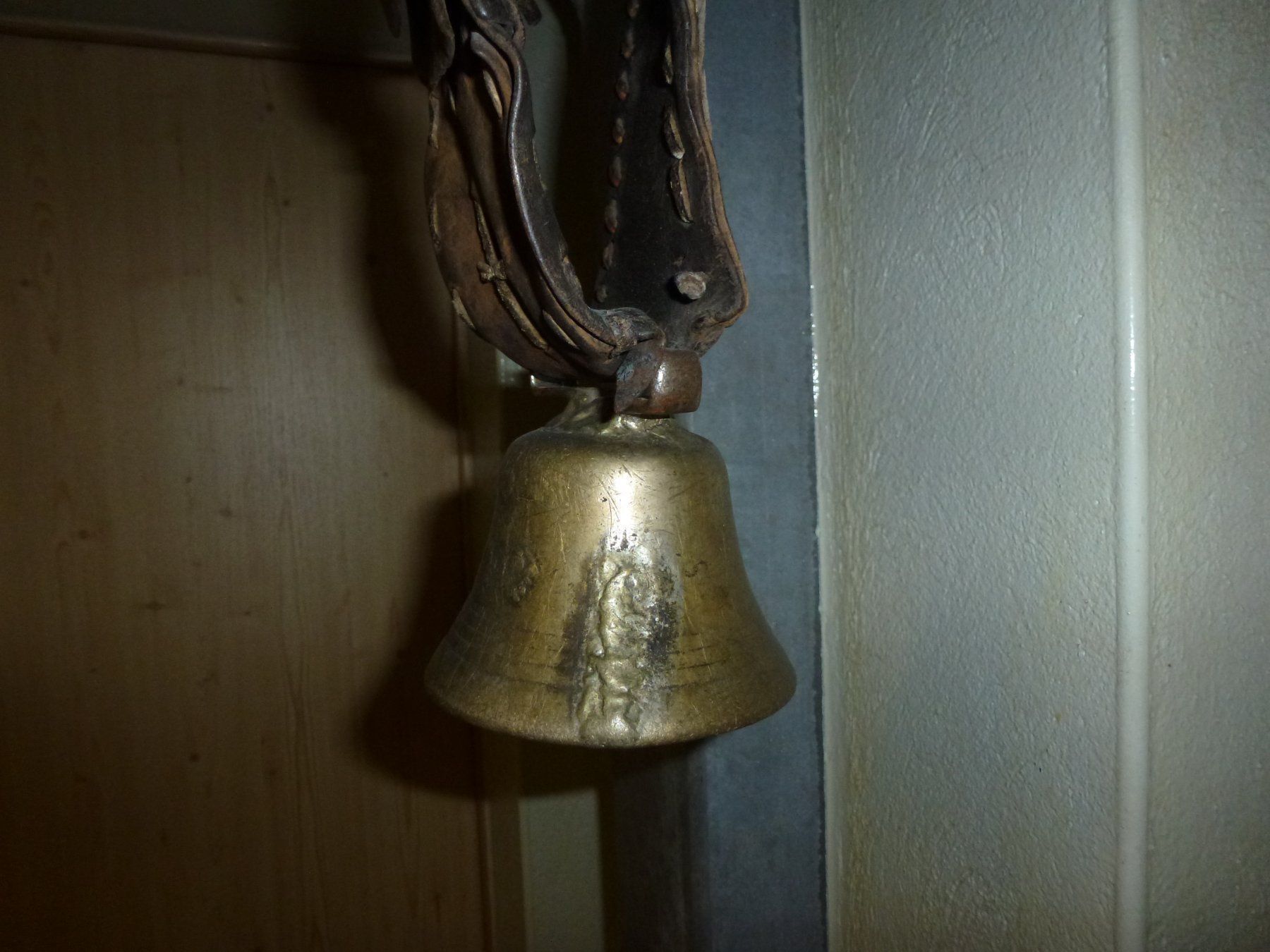 Campanacci mucche: Glocke 1852 – Usato da Bürglen UR venduto da daisyxy5 2