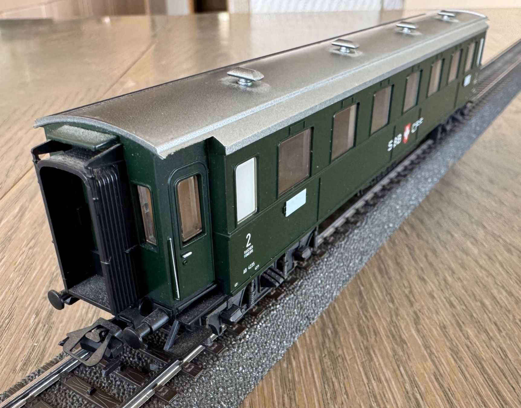 Märklin Modellini di ferrovie: SBB-Oldtimer-Personenwagen 1. / 2. Klasse; neu – Nuovo (secondo la descrizione) da St. Moritz venduto da Manu7500 2