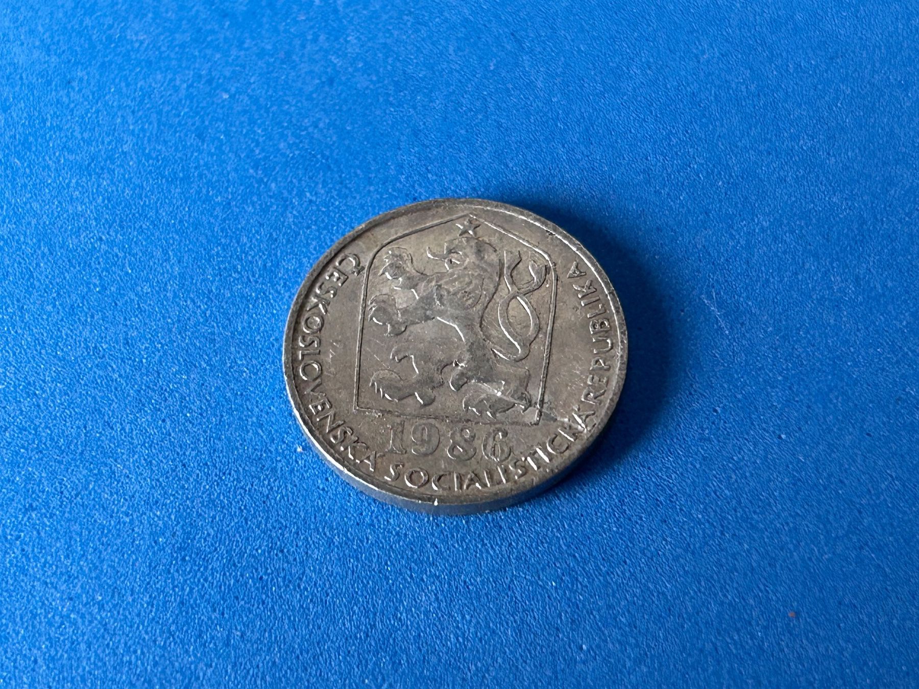 Tutti le monete: Czechoslovakia - 10 Haléřů 1986 – Usato da Corcelles NE venduto da AJKader 3