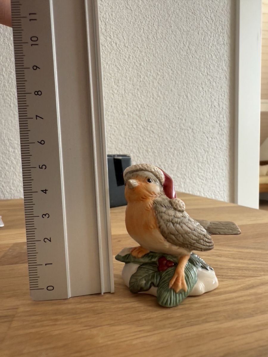 Statuette: Goebel Rotkehlchen mit Weihnachtsmütze – Usato da Sarmenstorf venduto da Nathaliie_21 6