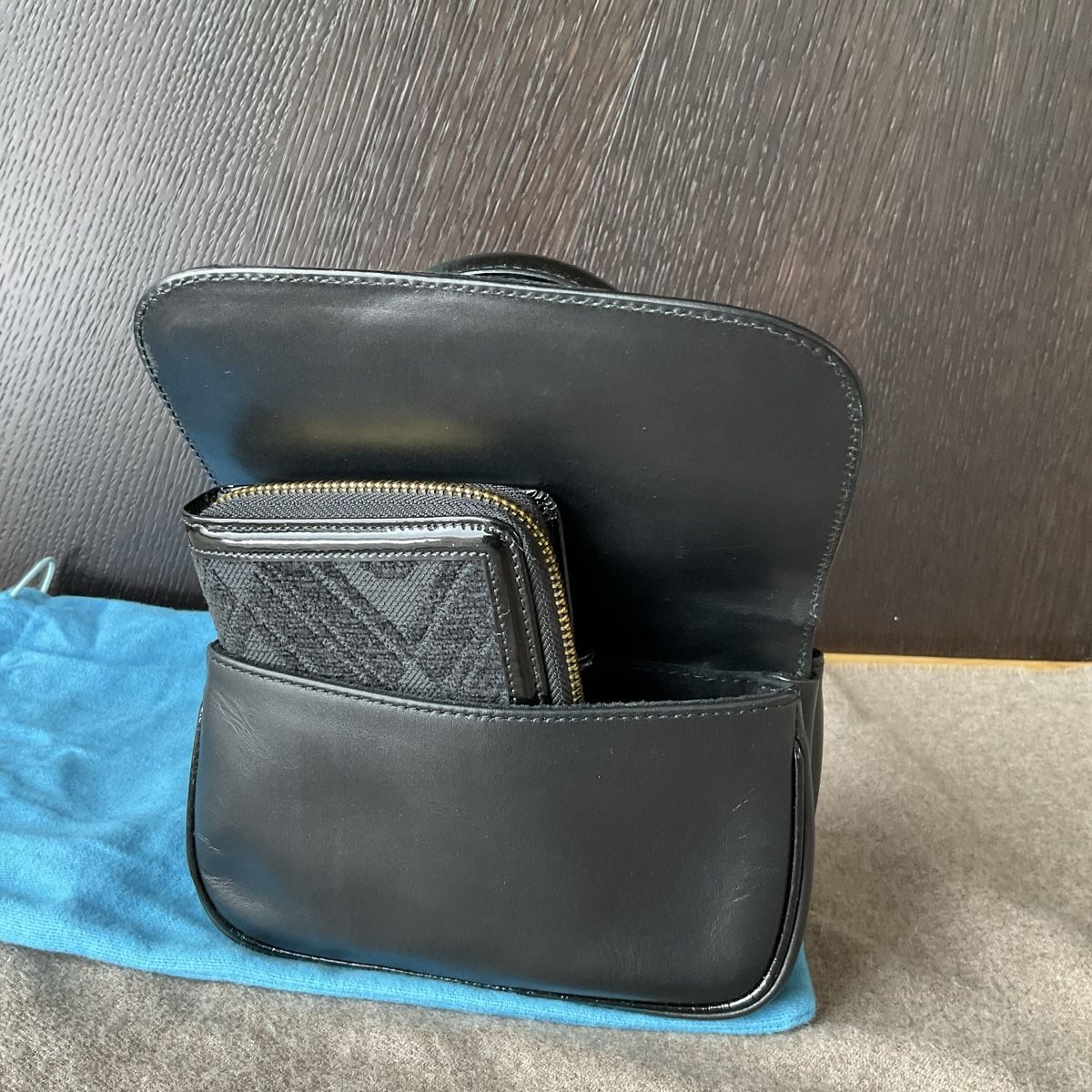 Escada Borse da donna: Escada Handbag Set Black Leather Gold Details Chic – Nuovo (secondo la descrizione) da Bäch SZ venduto da ValentinaKH 5