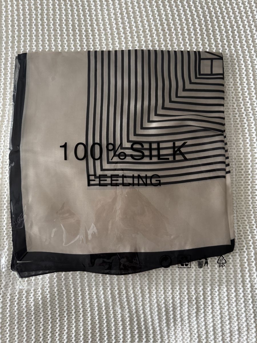Foulard & Sciarpe: Neues Elegantes Tuch mit Etikette – Nuovo e nell'imballaggio originale da Rudolfstetten venduto da anna1010 2