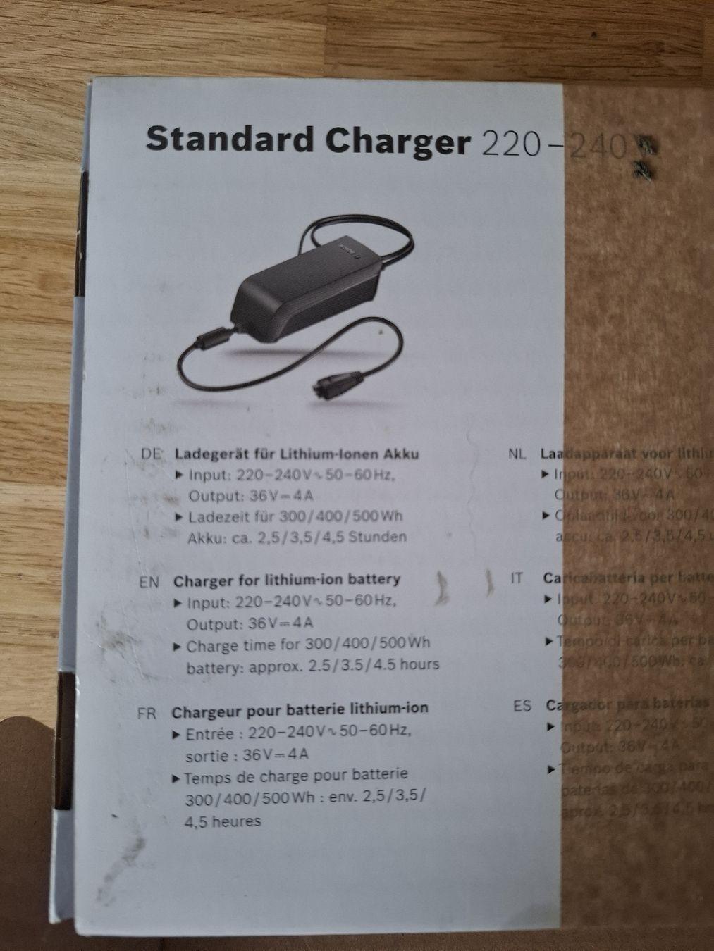 Bosch Caricabatterie: Standard Charger Bosch 4A – Nuovo e nell'imballaggio originale da Zürich venduto da Lulbricht