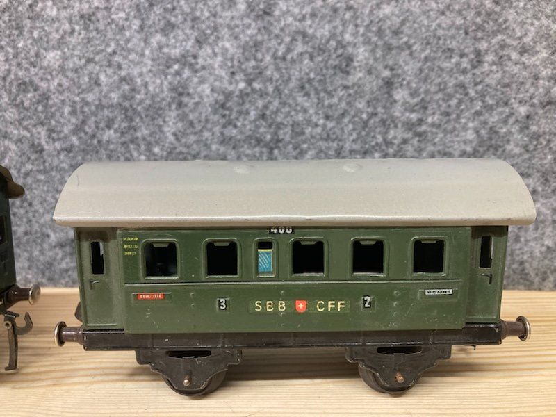 Fleischmann Modelleisenbahnen: 2 x Fleischmann Spur 0 Güterwagen 400 SBB Made in U.S. Zone – Gebraucht aus Büsserach von ModellbahnDepot 1