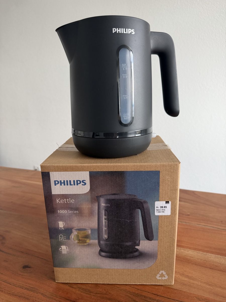 Philips Bollitori: Bouilloire électrique noire. Philips. – Nuovo (secondo la descrizione) da Neuchâtel venduto da nini068
