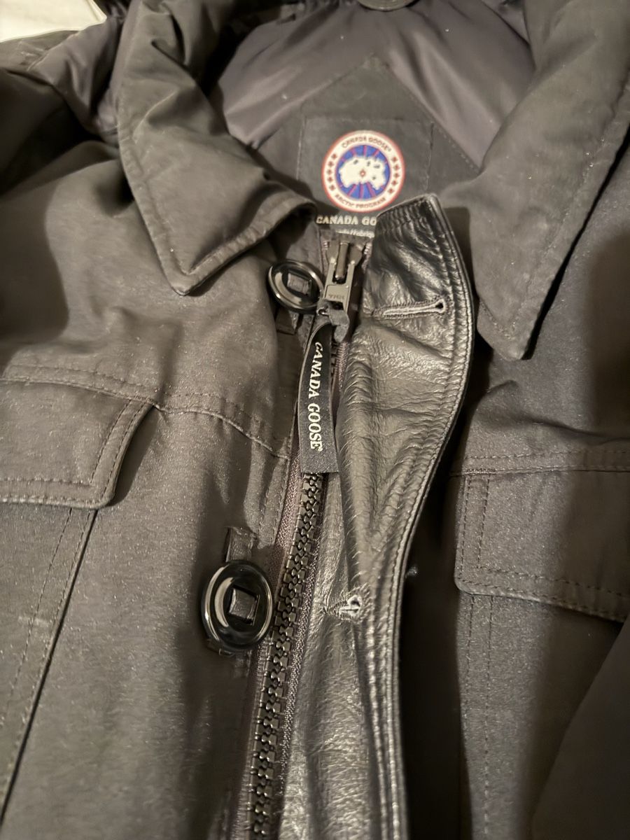 Canada Goose Giacche: Veste Canada Goose noire L – Usato da Gland venduto da Freeload 1