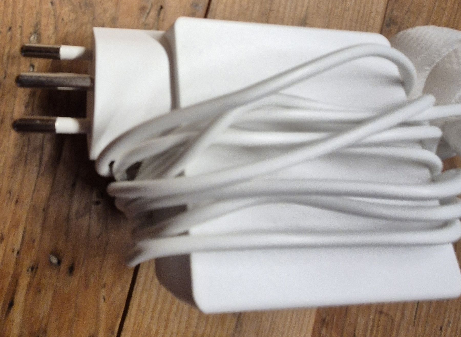 Caricabatterie: Original Internet-Box Stromadapter, Neuwertig! – Usato da Halten venduto da GiMu.84 1