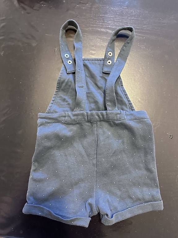 Lotti & Set di vestiti: Gr.86 OBAIBI Latzhose Babykleid – Usato da Kilchberg ZH venduto da lolena 1