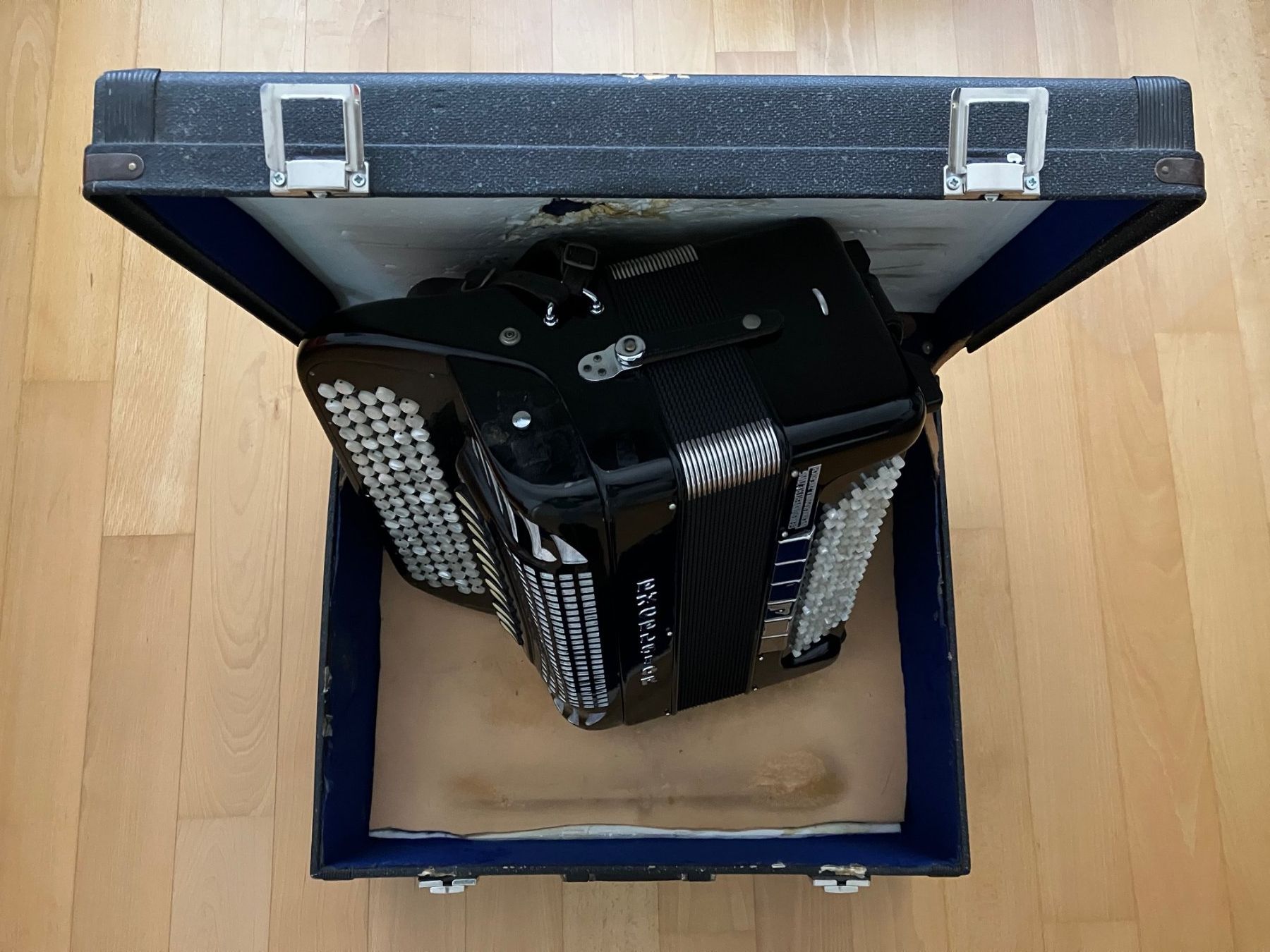 Excelsior Strumenti musicali: Akkordeon EXCELSIOR Mod. 610 Knopf – Usato da Zug venduto da Mboss 4