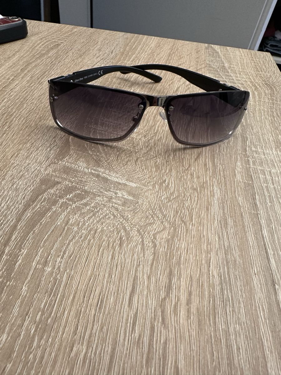 Occhiali & Lenti: Sonnenbrille Class One 1093 UV400 CAT.3 dunkles Glas – Usato da Bad Ragaz venduto da Fischer_17 1