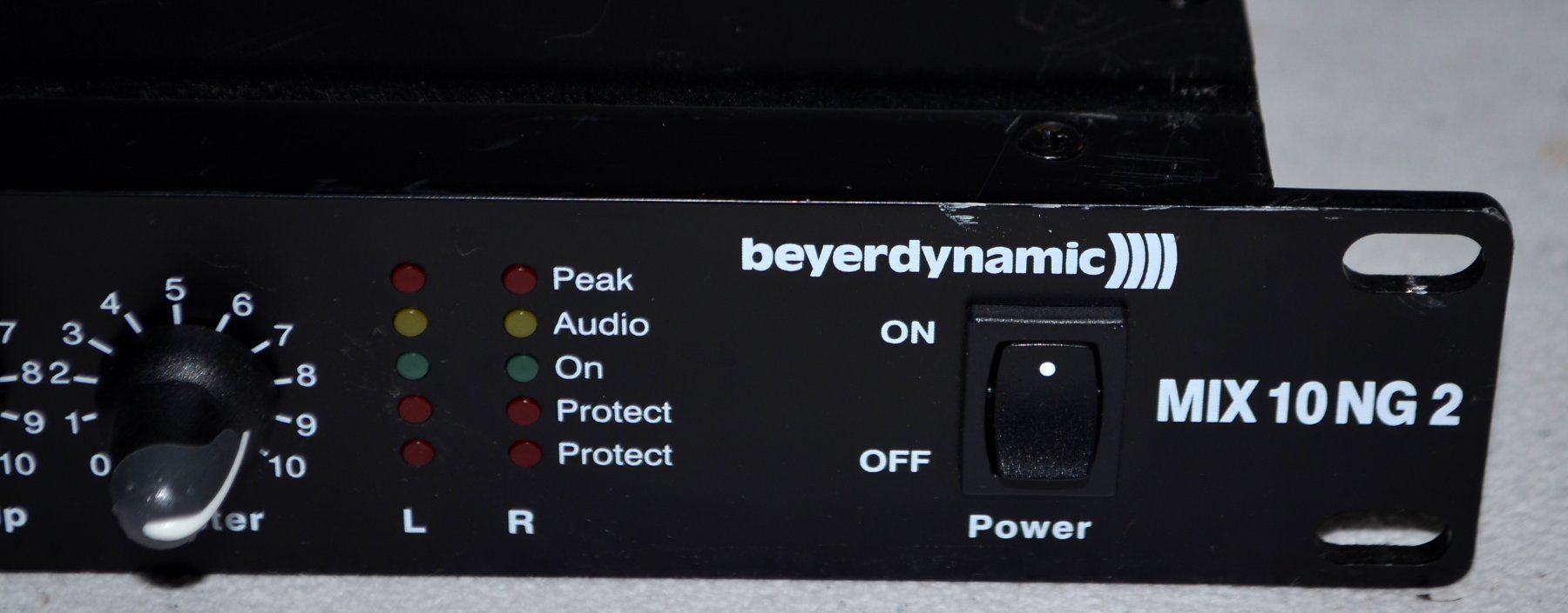 Console di mixaggio: Beyerdynamic MIX 10 NG2 Mikser / table de mixage – Usato da Collonges venduto da arashee 3