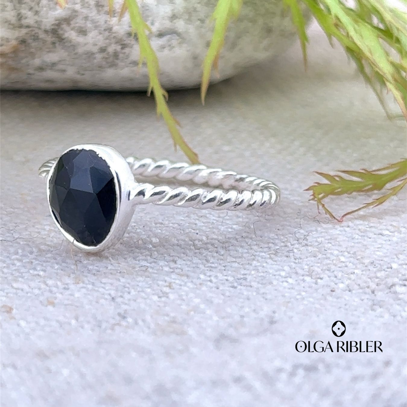 Olga Ribler Anelli: Feiner Silber Ring 925 mit Onyx Grösse 57 – Nuovo (secondo la descrizione) da Luzern venduto da Schmuckoutlet 4