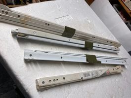 Schubladenauszug-Schienen