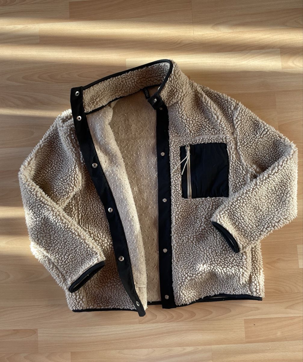 H&M Jacken: Teddyjacke von H&M – Gebraucht aus Ettiswil von suesueheck 1