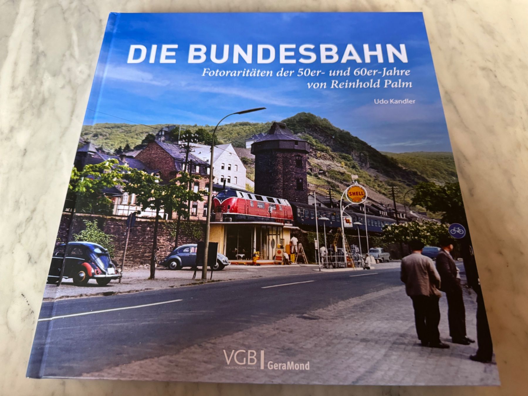Livres: BUCH DIE BUNDESBAHN – Neuf (Voir description) à hägendorf par twilightprincess