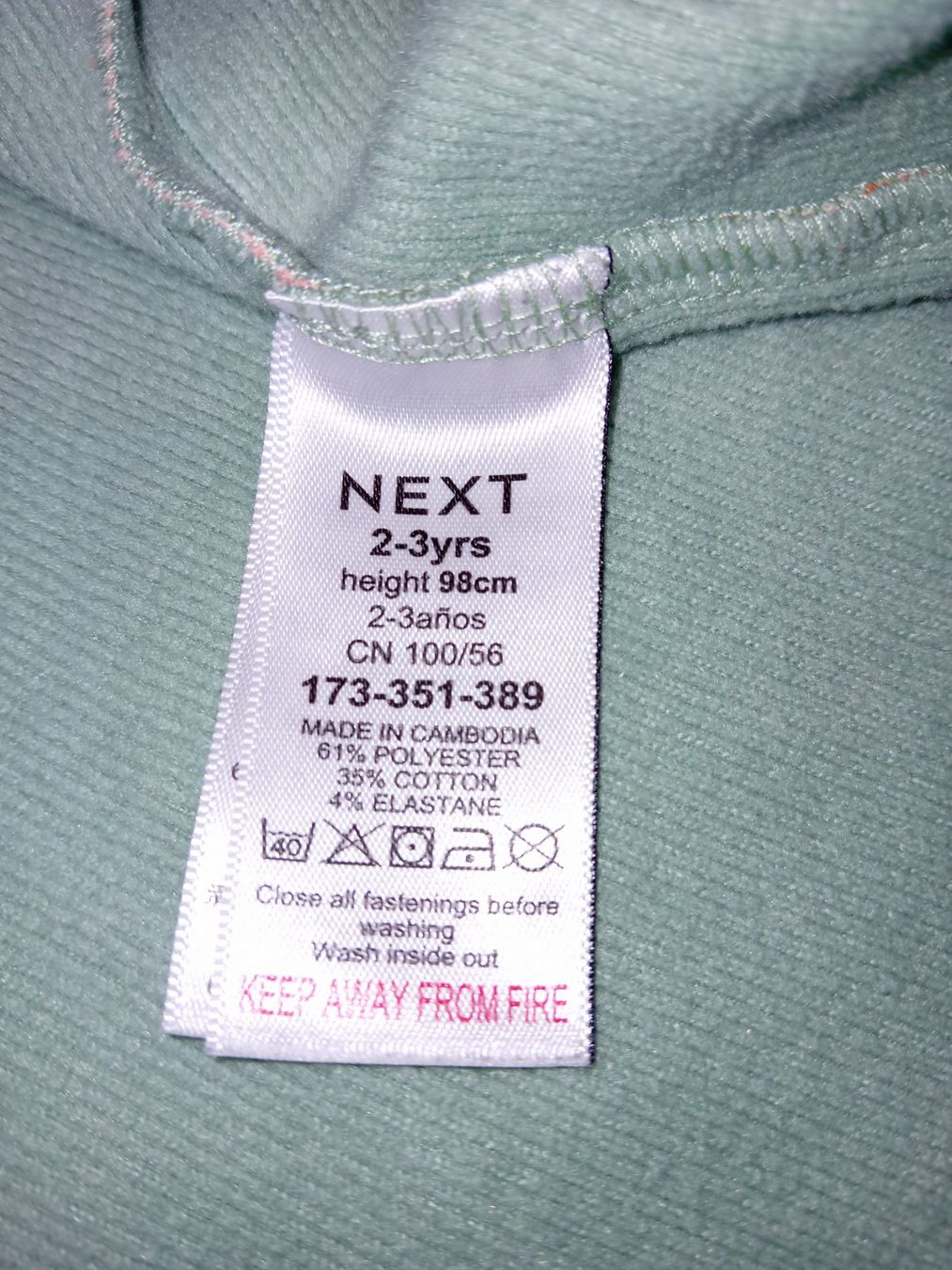 Next Tute: Blumen Pyjama / Overal Gr. 98 Next – Usato da Rothenthurm venduto da MasseyFerguson1150 1