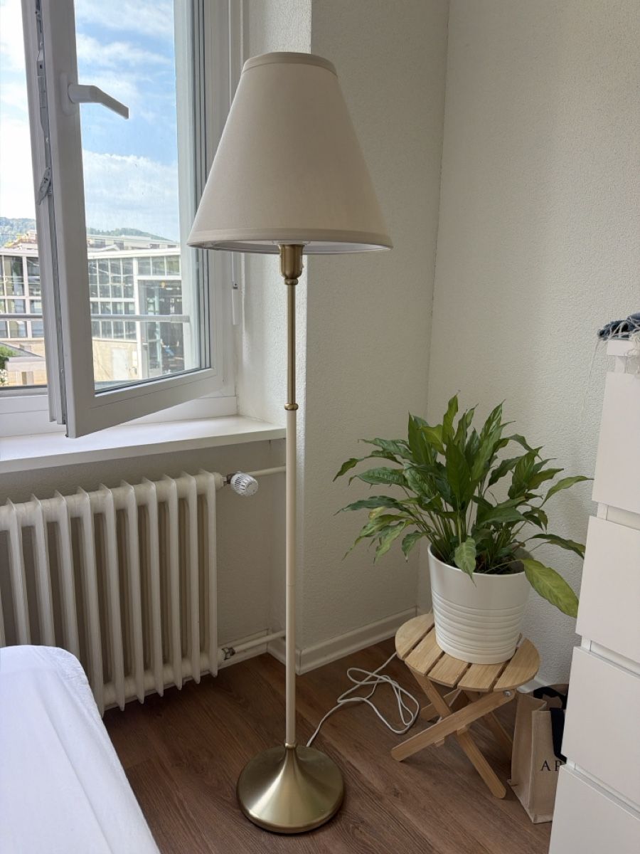 Ikea Lampes: IKEA Stehlampe beige – D'occasion à Zürich par ann_h66r