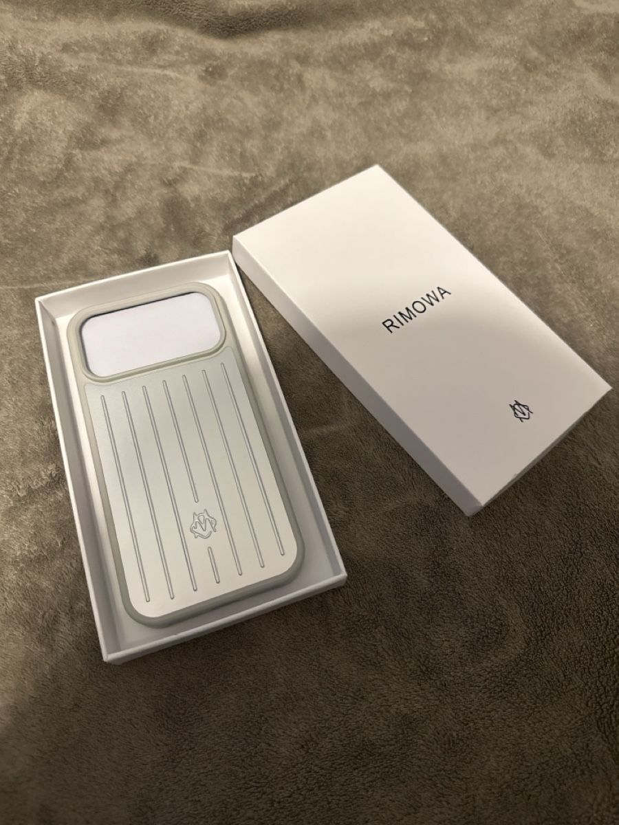 Apple Cover & Protezioni schermo: Coque RIMOWA 17 PRO – Nuovo (secondo la descrizione) da Renens VD venduto da acc_x6fw