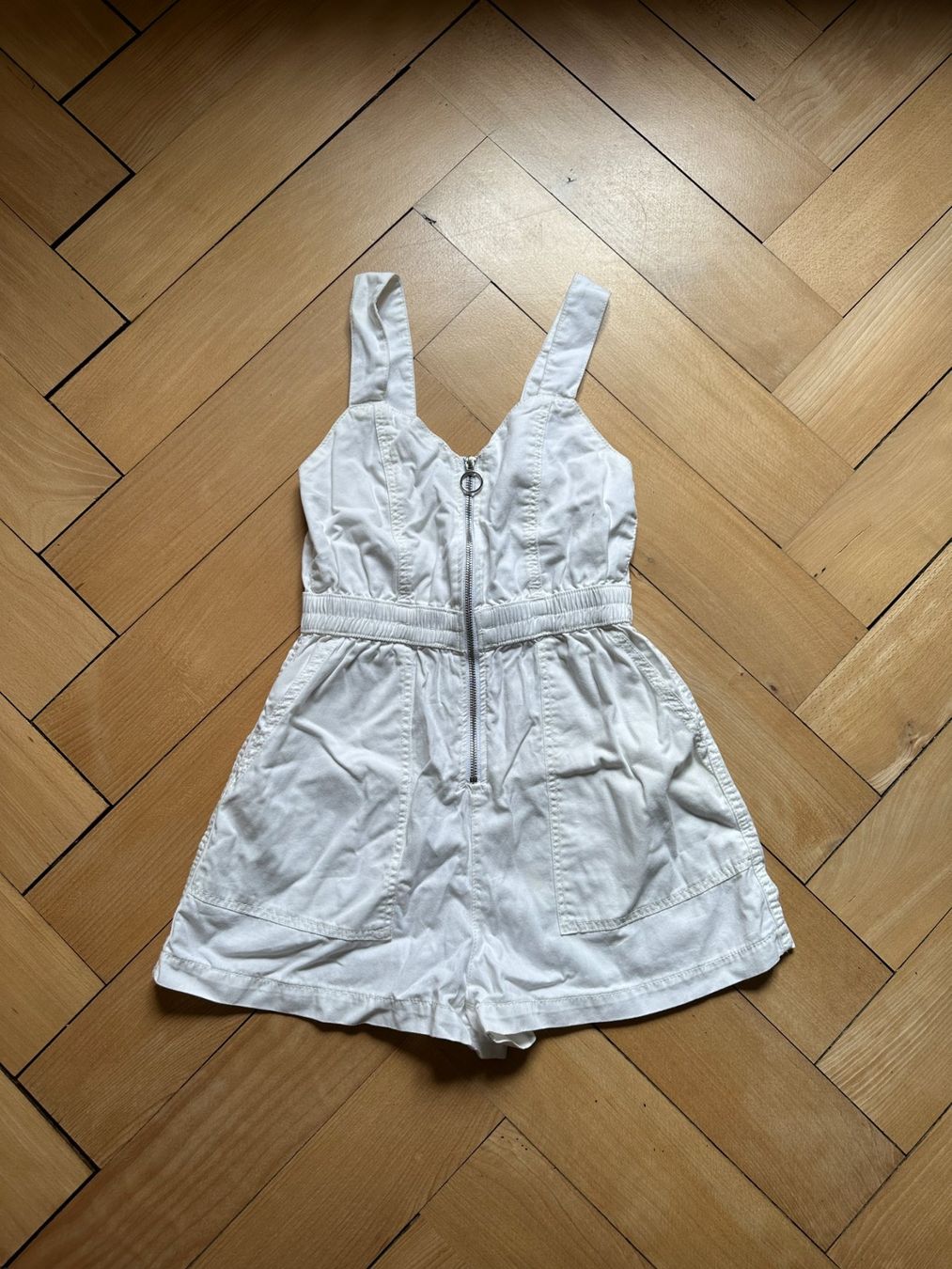 Bershka Jumpsuits: BERSHKA - Jumpsuit weiss S – D'occasion à Zürich par Diazaio