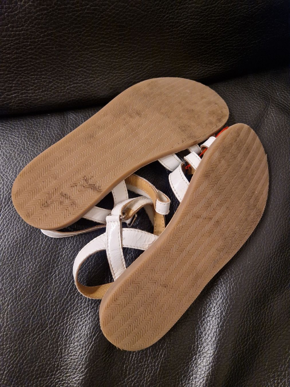 Scarpe per ragazze: Sandales d'été blanches, T 32 – Usato da Penthaz venduto da Sosotroc 1